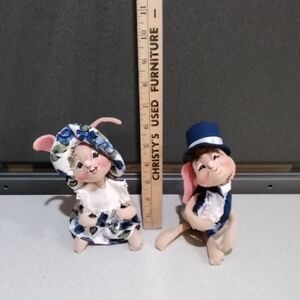 Annalee Floral and Blue Attire Bunny Figurines